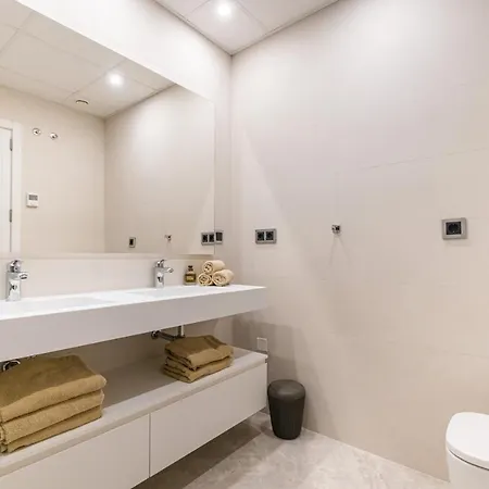 Apartment Sunset Waves 5-143 *